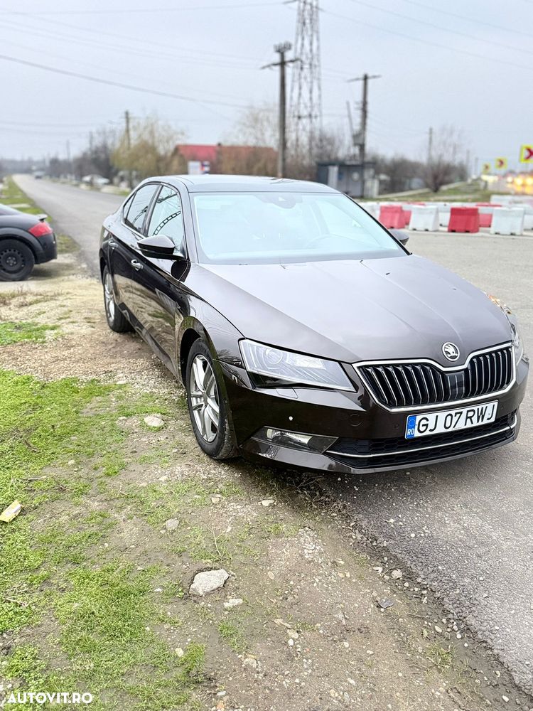 Skoda Superb 1.6 TDI DSG Ambition - 2