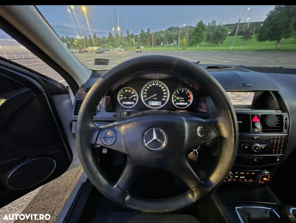 Mercedes-Benz C 200 CDI - 8