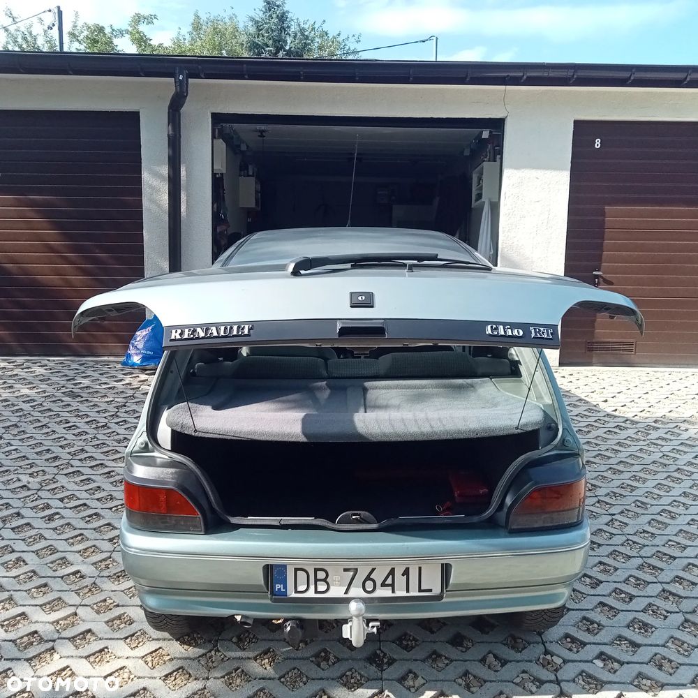Renault Clio - 21