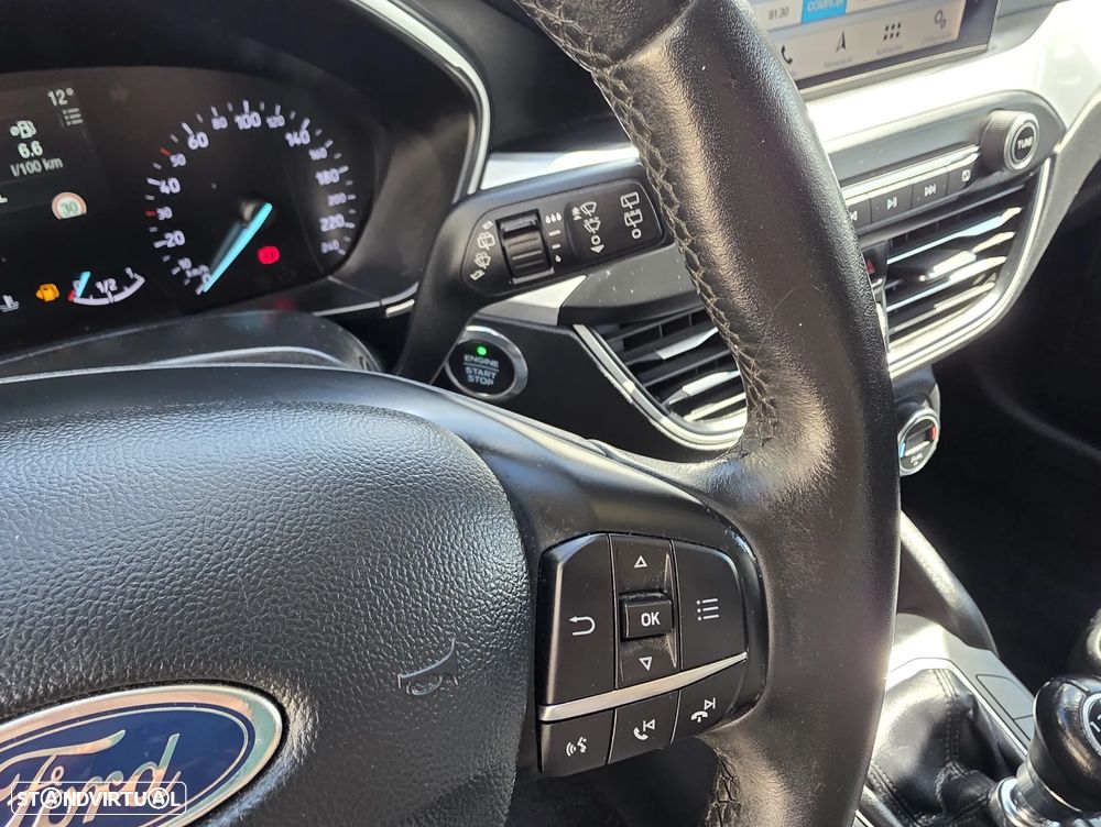 Ford Focus 1.0 EcoBoost Business - 16