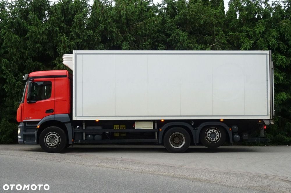 Mercedes-Benz Antos 2840 sypialna euro 6 kontener chłodnia 18 palet 3 osie - 5