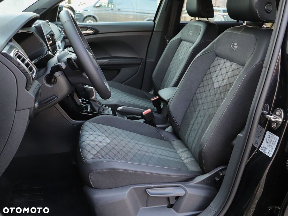 Volkswagen T-Cross - 12