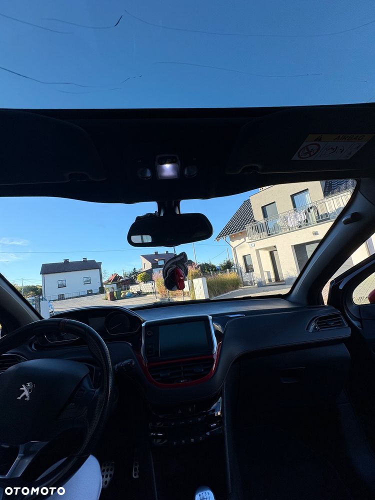 Peugeot 208 1.6 THP GTi - 18