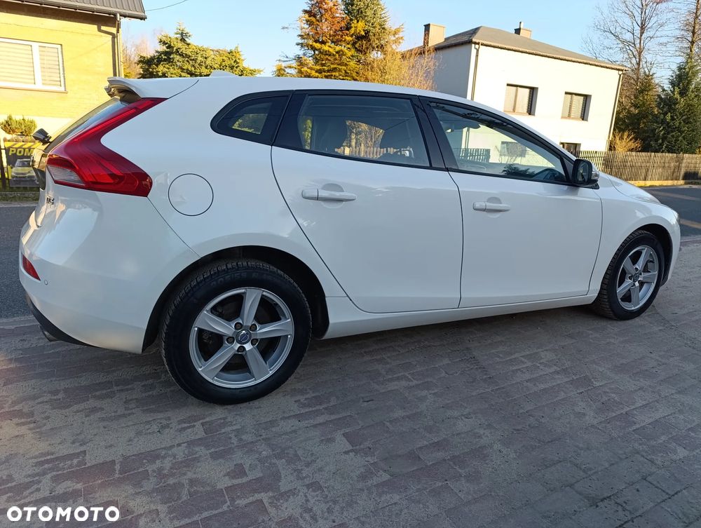 Volvo V40 D3 You - 23