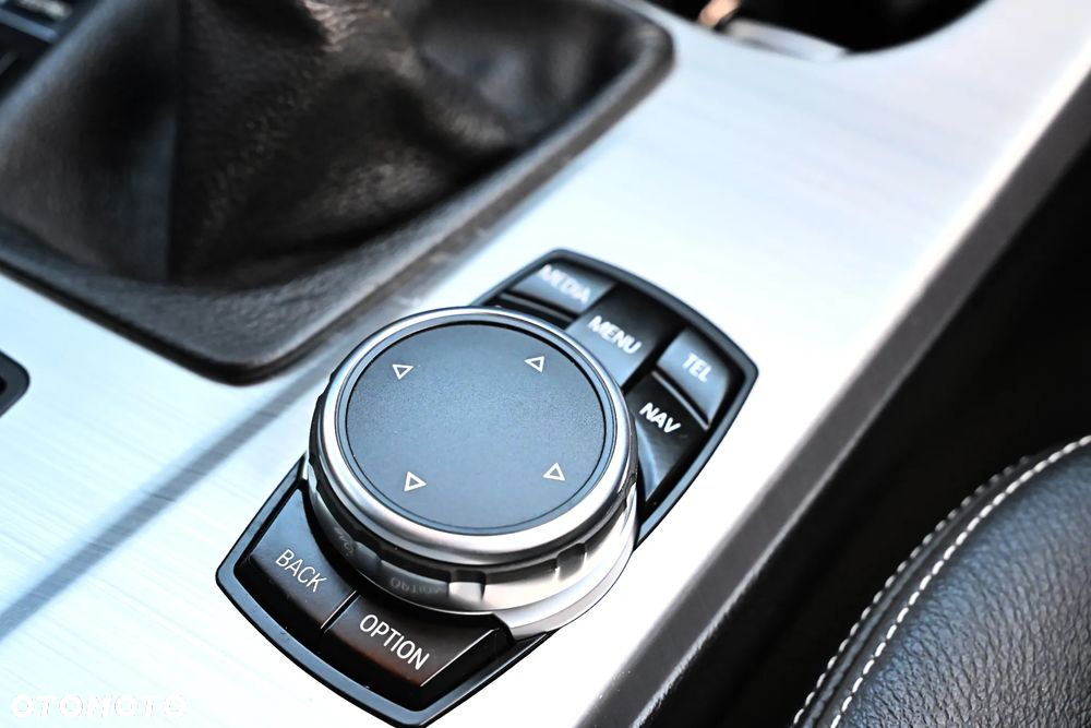 BMW X3 xDrive20d xLine - 13