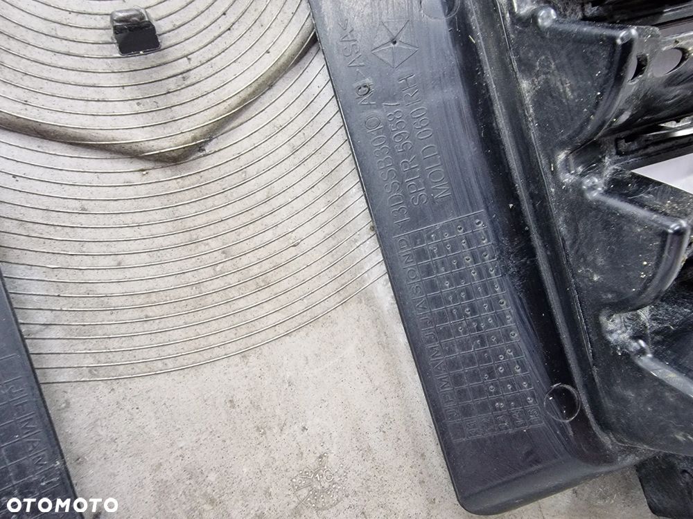 DODGE RAM 1500 12-18 ATRAPA / GRILL PRZEDNI , NR 13DSAC0010 / 13DSAC0010B  NR AUKCJI GL104 - 23