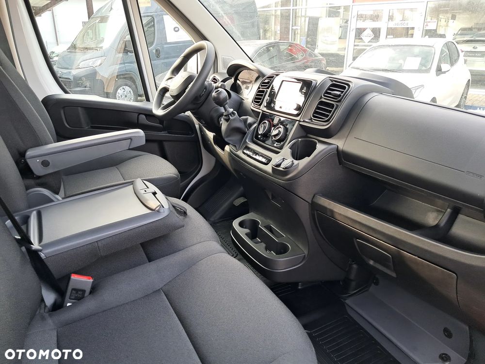 Toyota PROACE MAX Skrzynia 4200x2200 mm - 10
