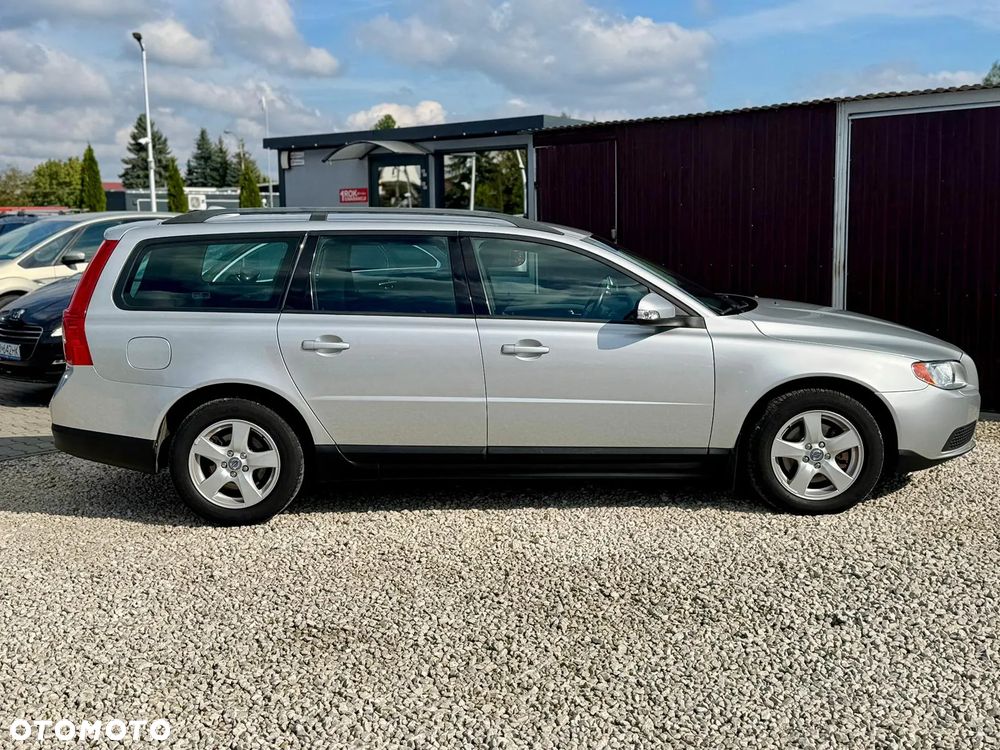 Volvo V70 2.0 Momentum - 6