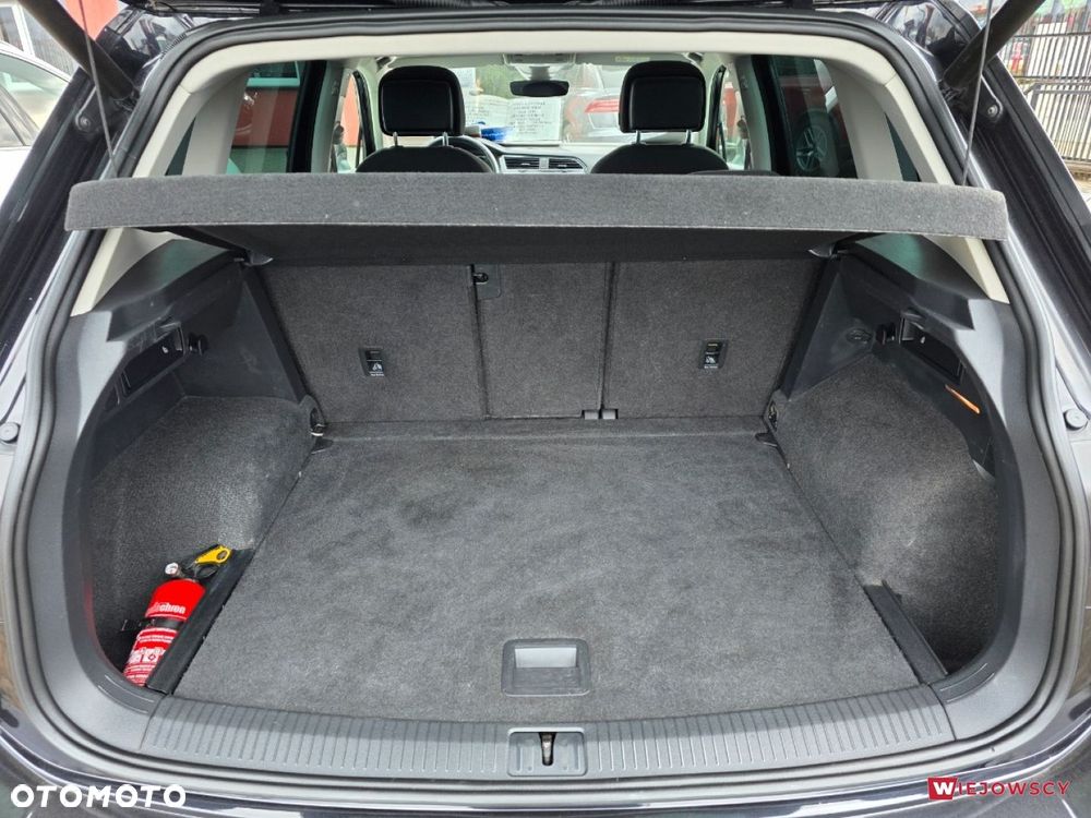 Volkswagen Tiguan - 16