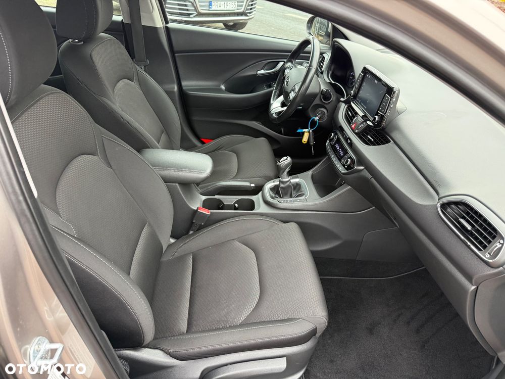 Hyundai i30 1.4 T-GDI Premiere Style - 10