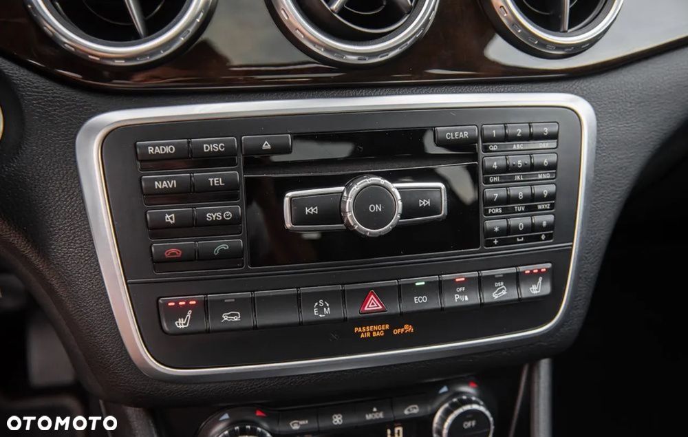 Mercedes-Benz GLA 250 4Matic 7G-DCT AMG Line - 21