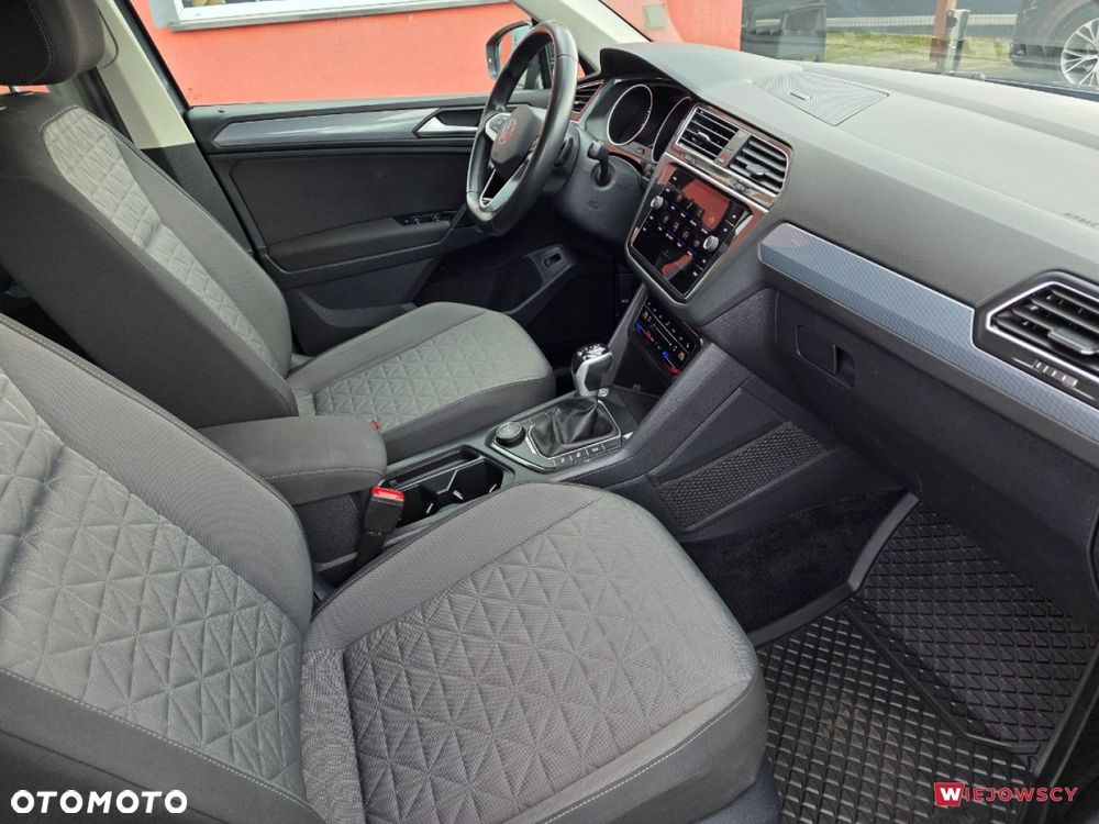 Volkswagen Tiguan - 20