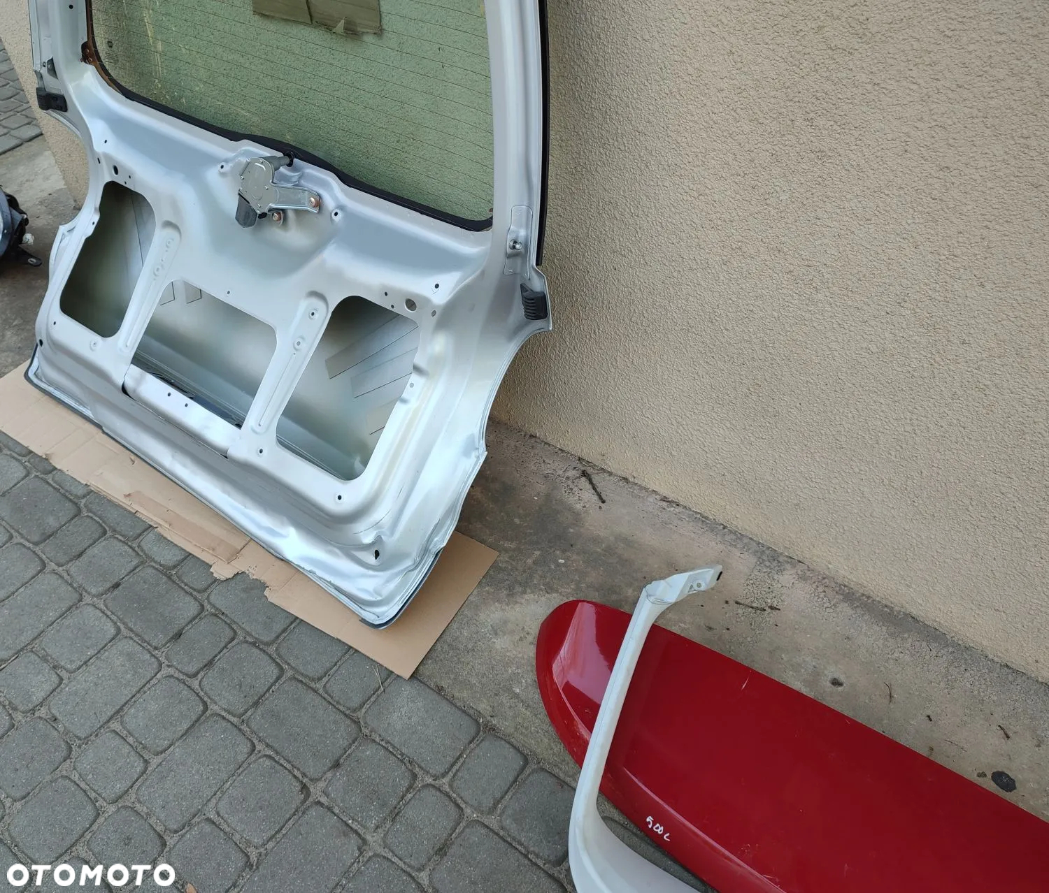 FIAT 500L Klapa bagażnika po lifcie 2018 kolor srebrny - 9