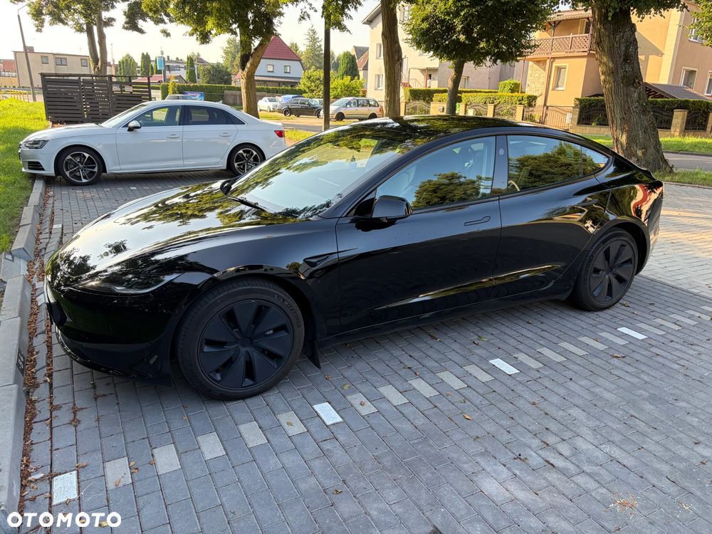 Tesla Model 3 AWD - 8