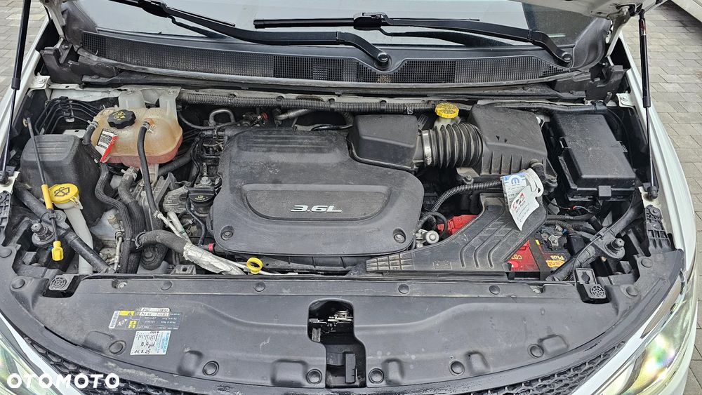 Chrysler Pacifica - 23