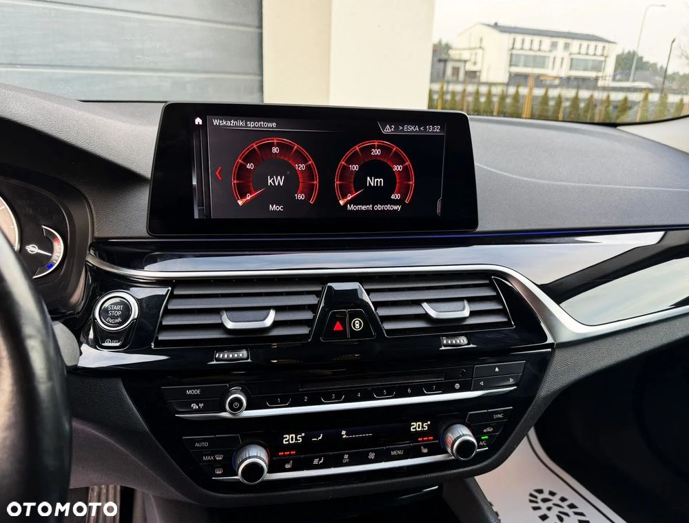 BMW Seria 5 520d M Sport Edition - 16