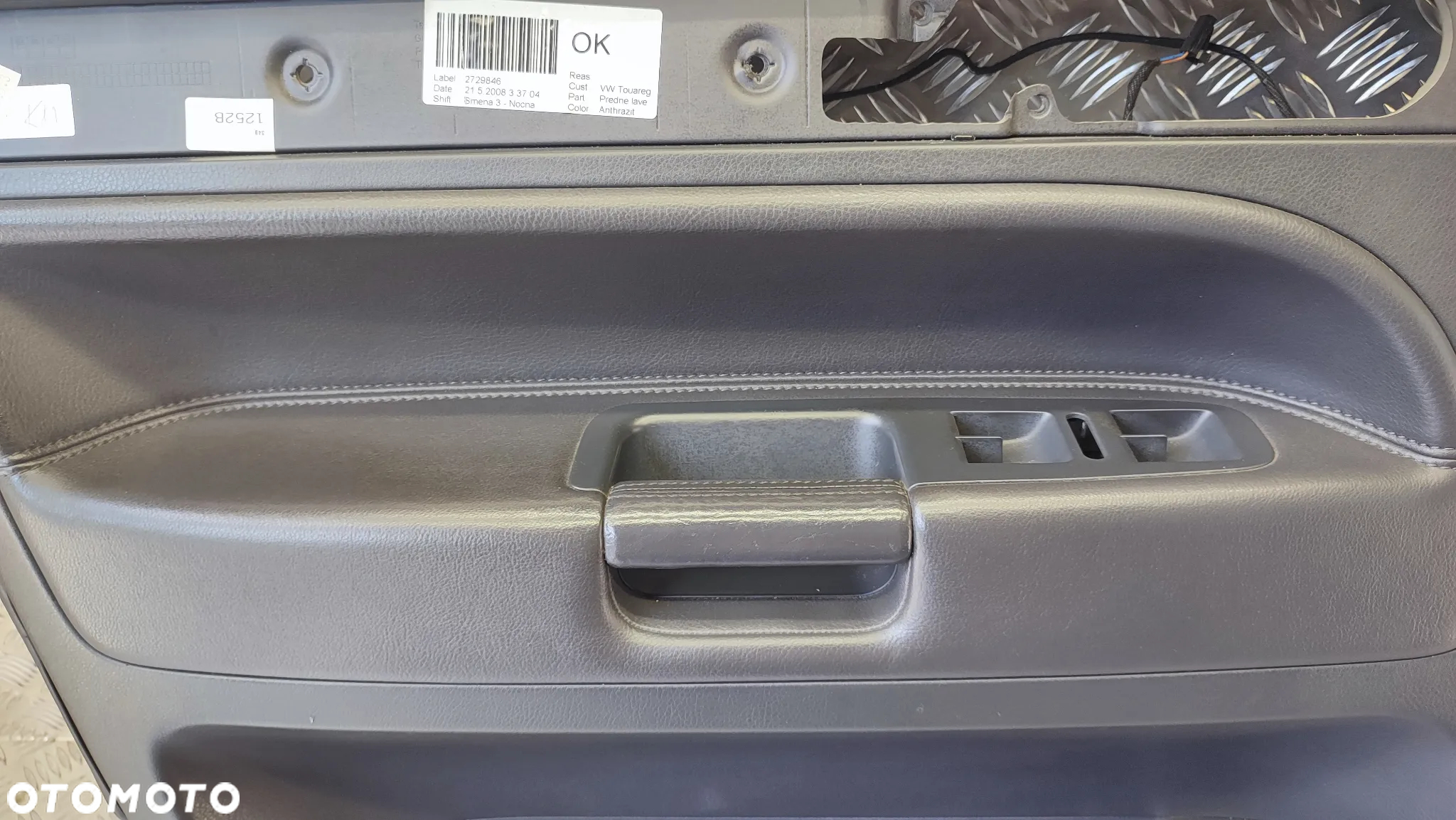 VW TOUAREG 7L 03-09R TAPICERKA BOCZEK DRZWI CZARNA PRZOD LEWA KIEROWCY 7L6867011 AN - 3