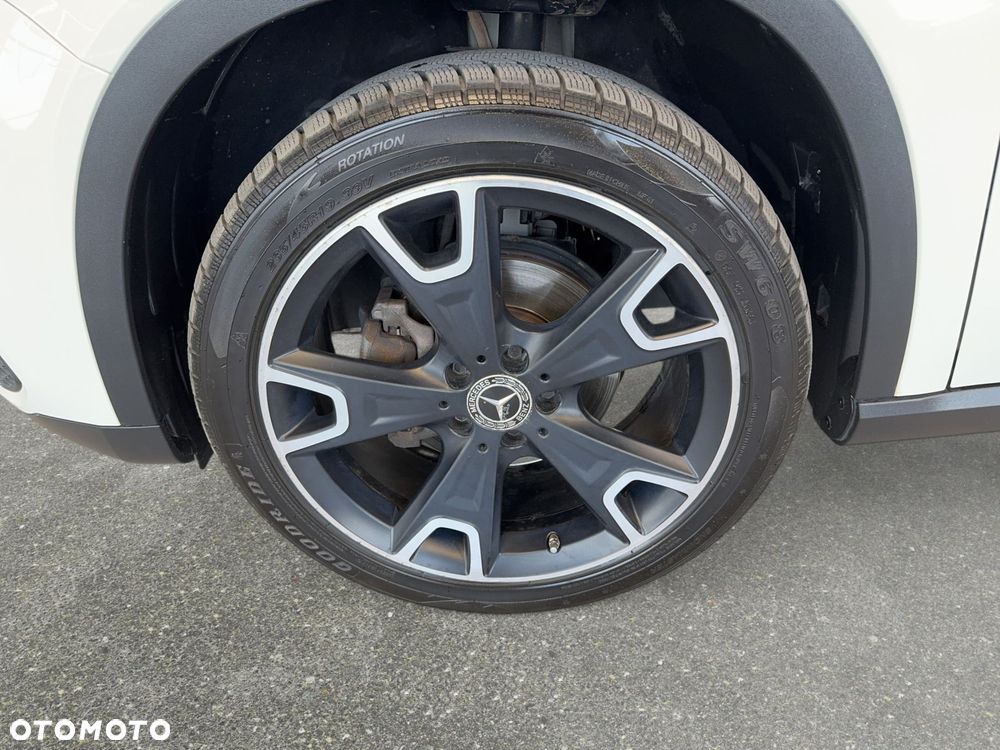 Mercedes-Benz GLA - 11