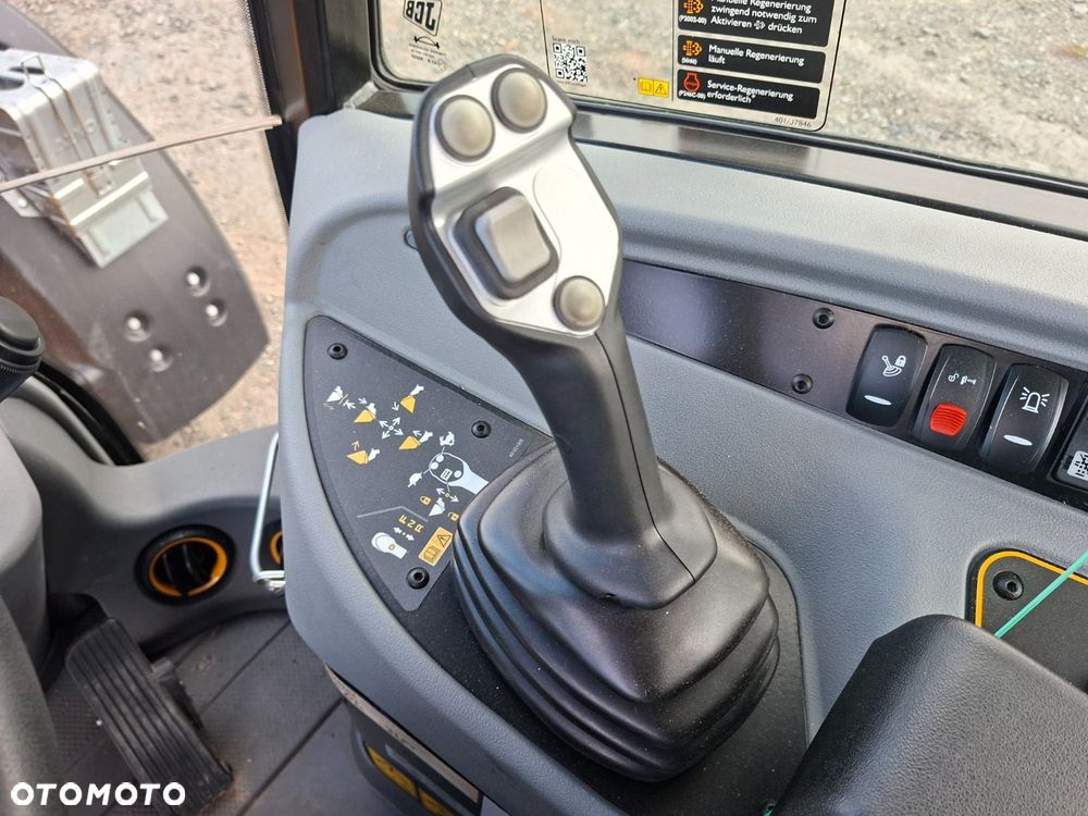 JCB 409 Sv - 16