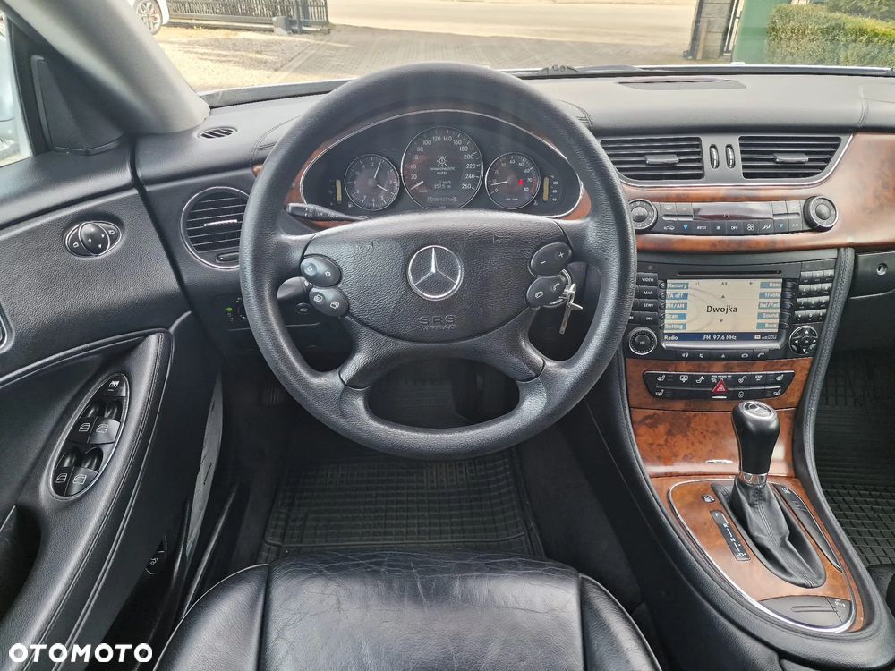 Mercedes-Benz CLS - 22