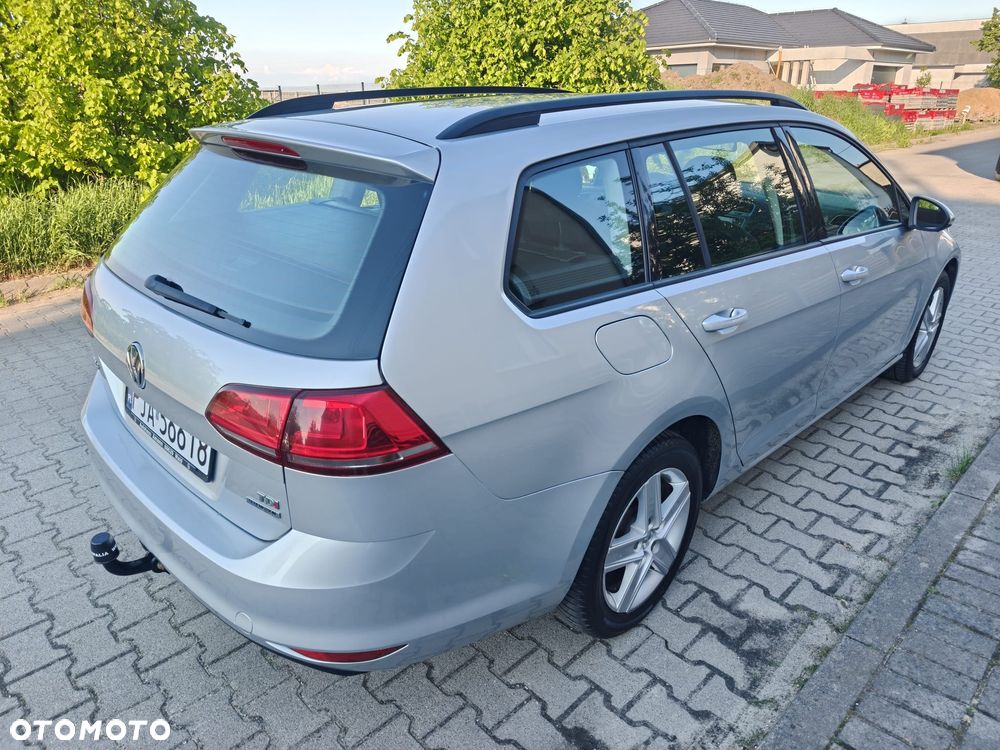 Volkswagen Golf - 27