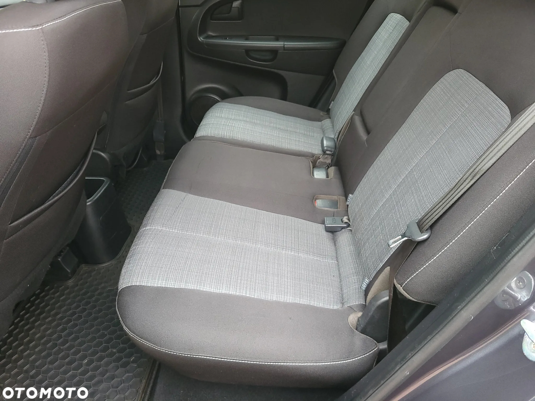Kia Venga 1.6 CVVT Edition 7 - 17