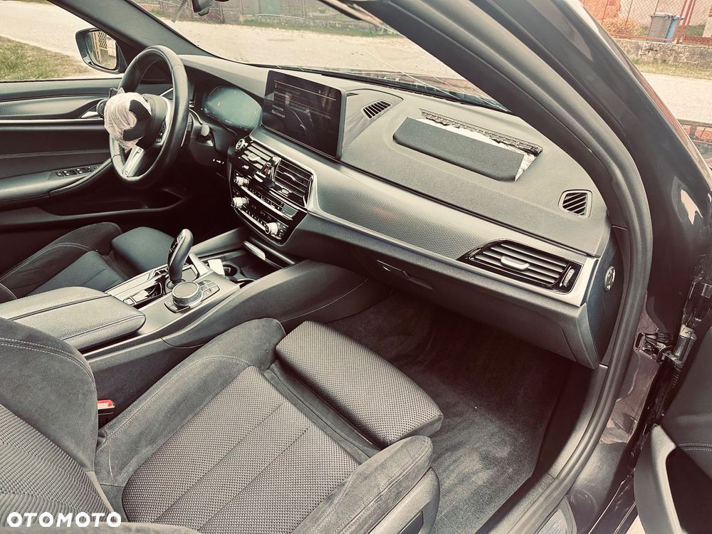 BMW Seria 5 520d xDrive mHEV M Sport sport - 16