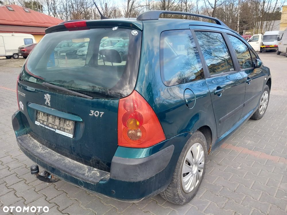 Peugeot 307 SW Kombi silnik 1.6 16v Benzyna skrzynia biegów drzwi klapa zderzak maska błotnik KSUD lampa szyba hak holowniczy moduł BSI BSM B4 osłona listwa fotel maglownica zacisk pompa panel konsola radio mechanizm wydech NA CZĘŚCI - 10
