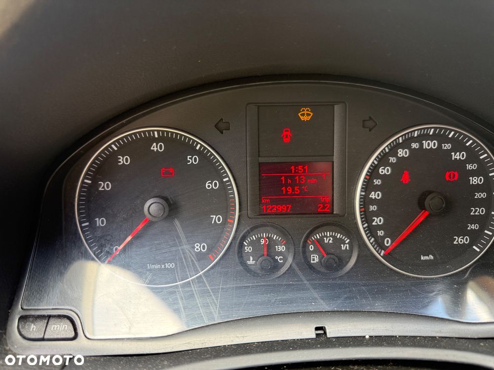 Volkswagen Golf - 6
