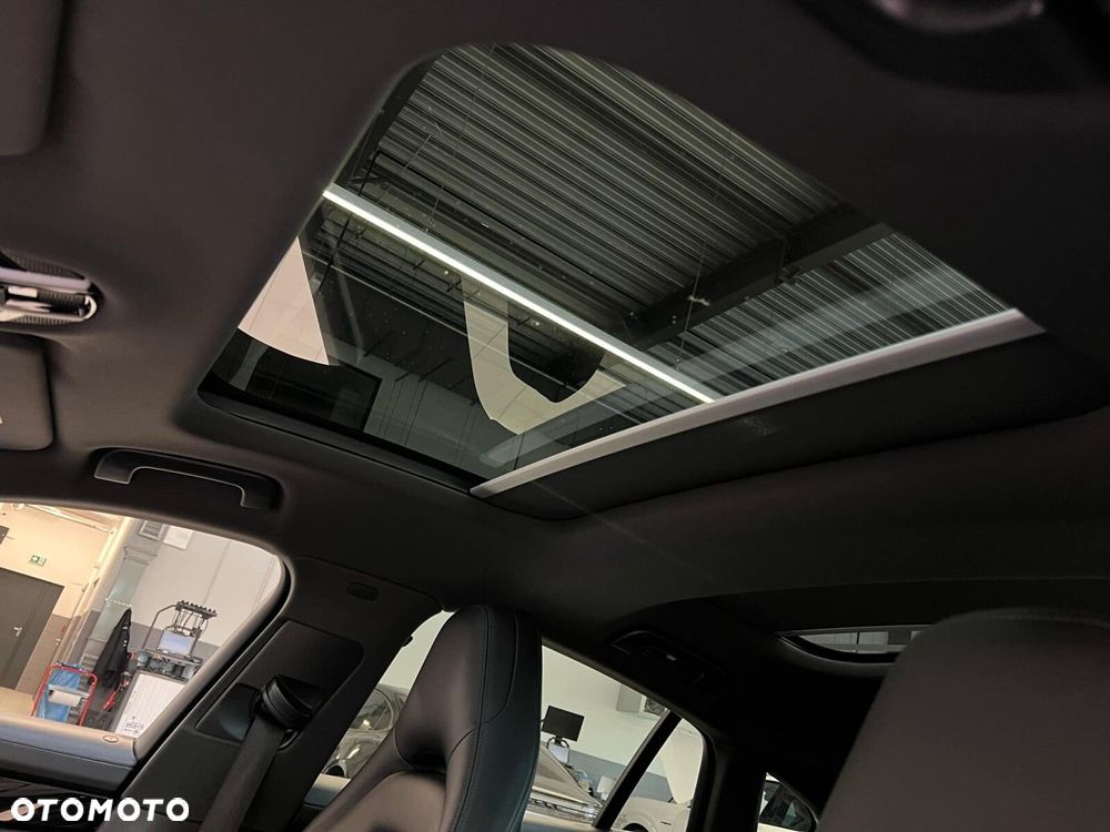 Porsche Panamera 4 - 23