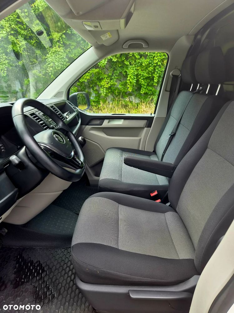 Volkswagen Transporter - 11