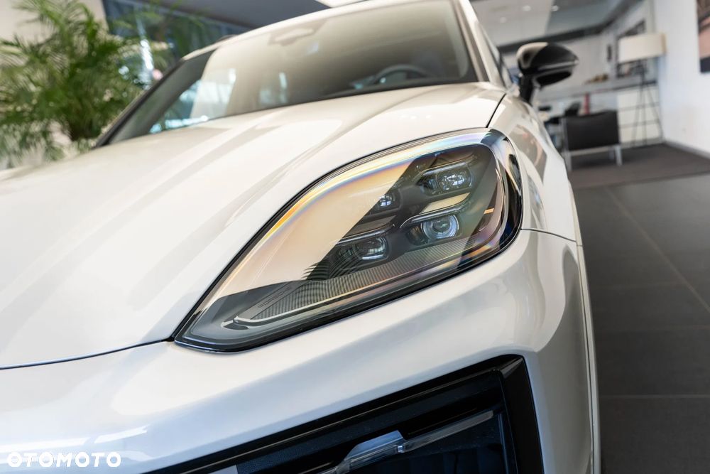 Porsche Cayenne S E-Hybrid PHEV Black Edition - 33