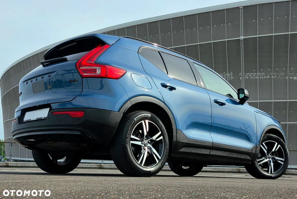 Volvo XC 40 B4 AWD Ultimate Dark - 20