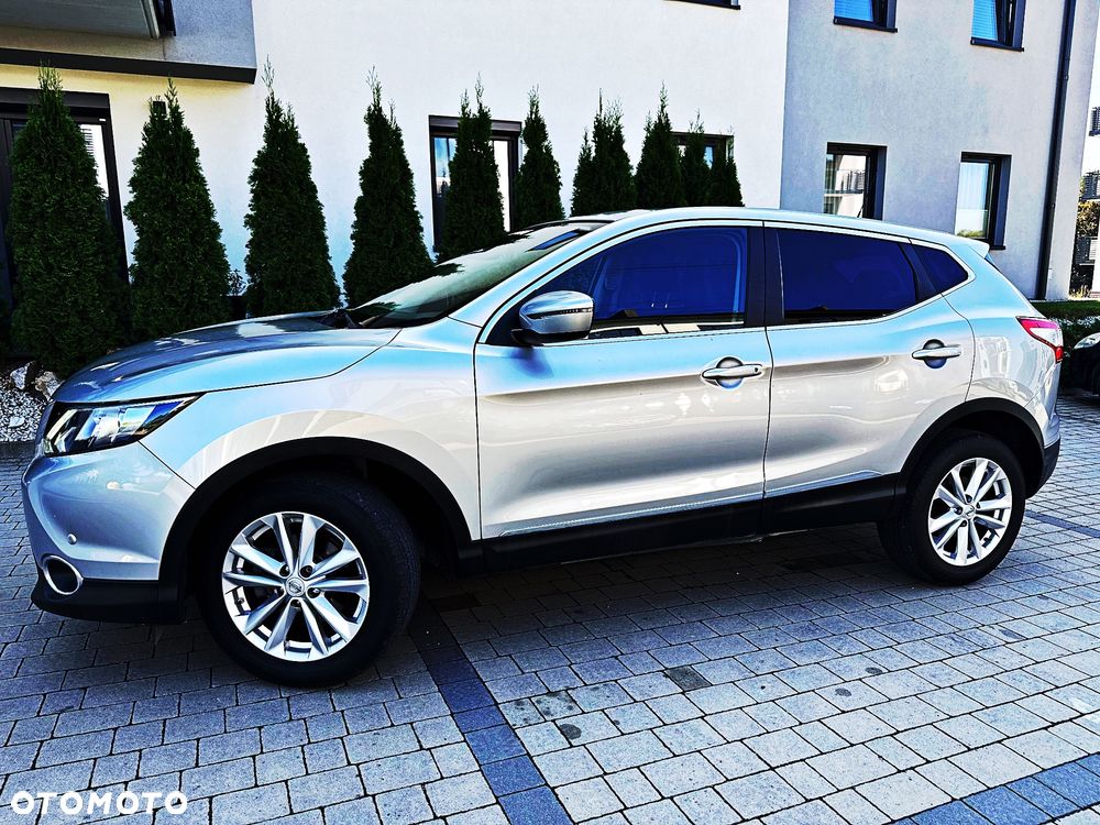 Nissan Qashqai 1.6 dCi Xtronic TEKNA - 8