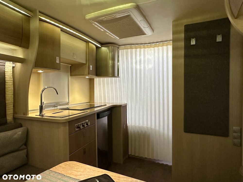 Burstner 460 TS AVERSO  z markizą kasetową THULE. GWARANCJA !!! - 18