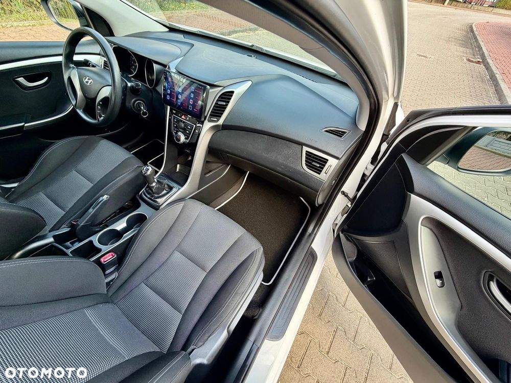 Hyundai i30 1.4 Premium - 12