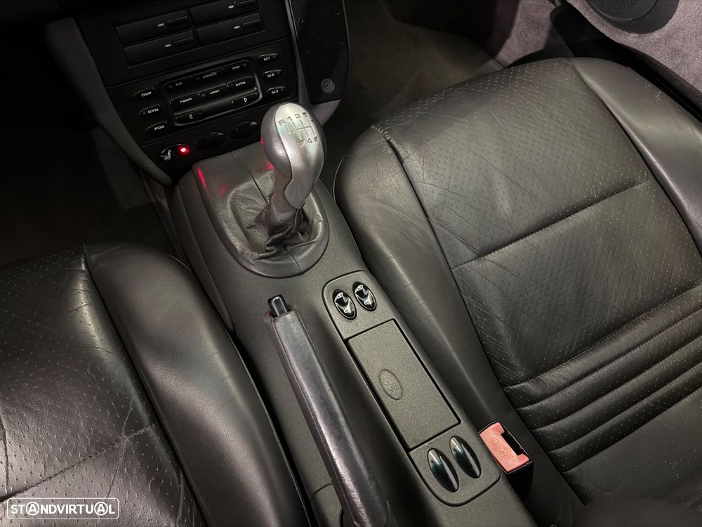 Porsche 911 (996) Carrera Coupé - 17