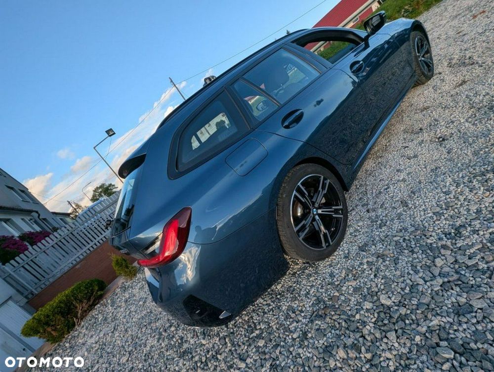 BMW Seria 3 330i xDrive M Sport - 4