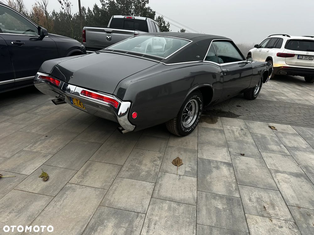 Buick Riviera - 4