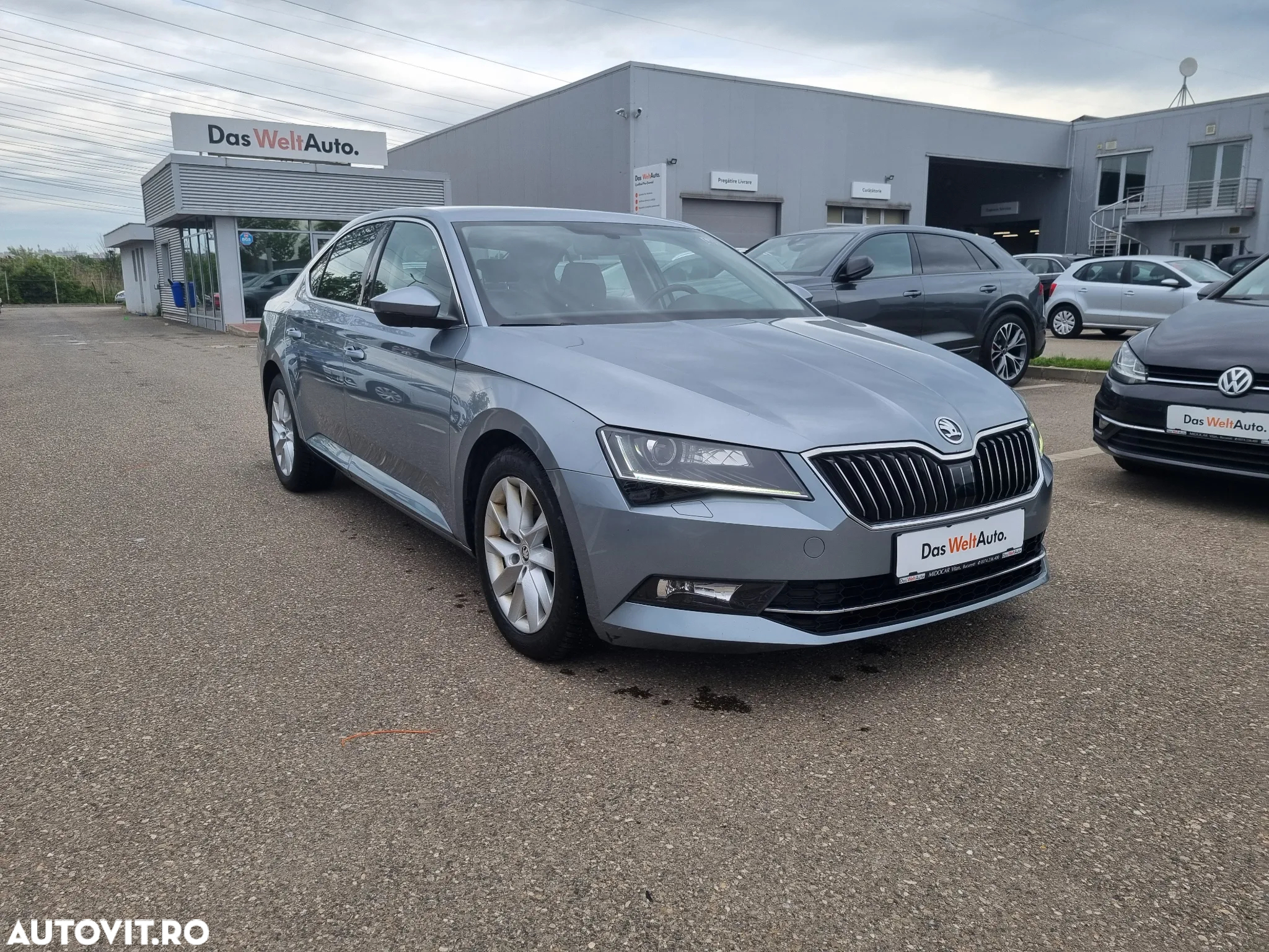 Skoda Superb 2.0 TDI DSG Ambition - 3