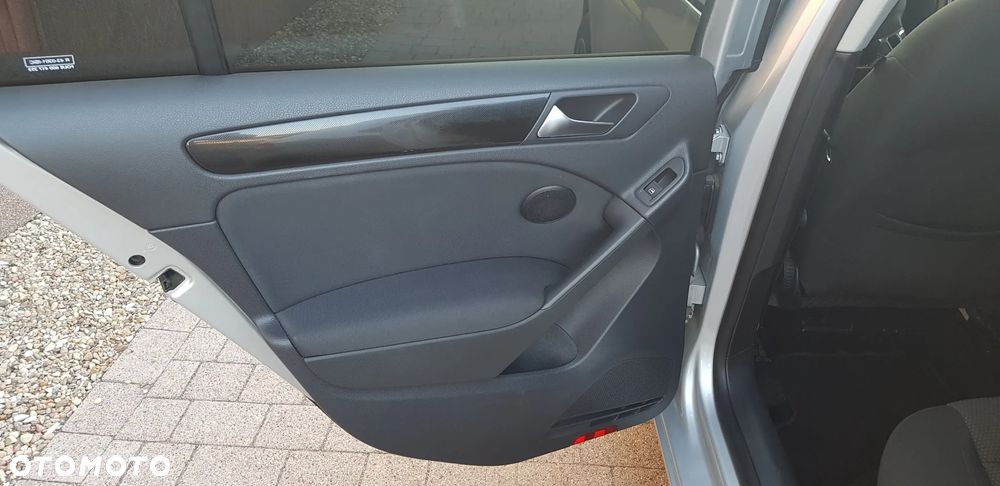 Volkswagen Golf 1.6 TDI Comfortline - 8