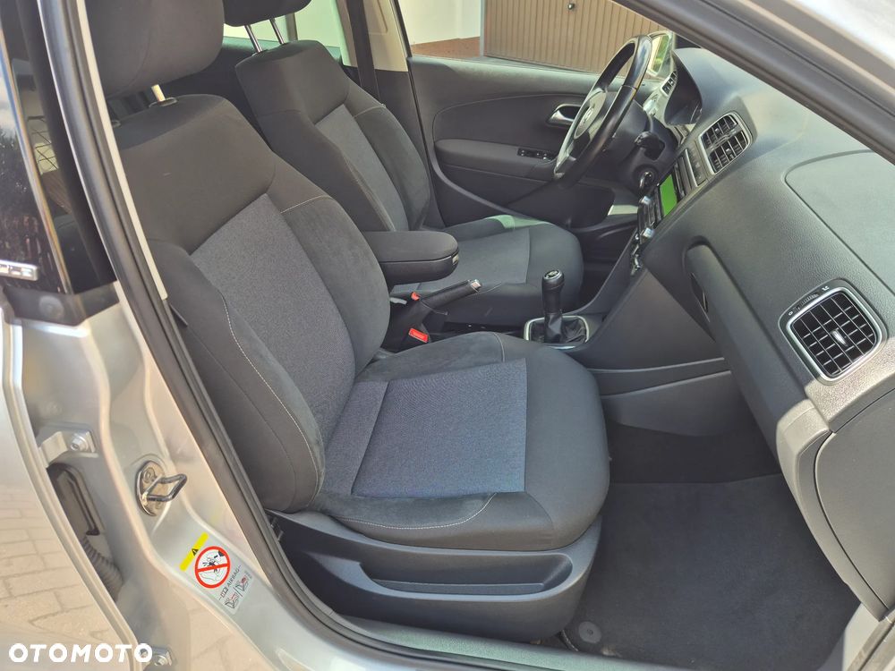 Volkswagen Polo 1.4 16V Highline - 19
