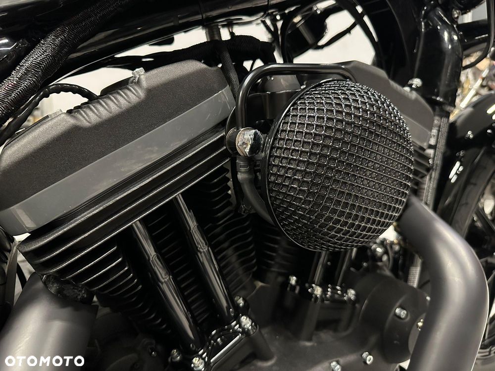 Harley-Davidson Sportster Iron 1200 - 10