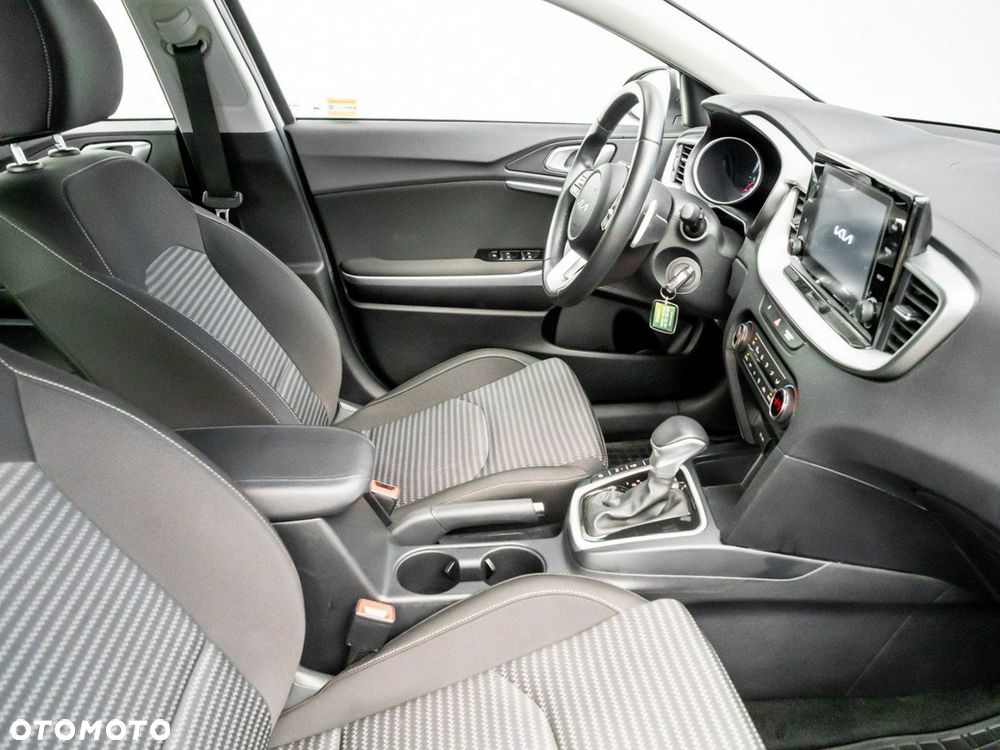 Kia Ceed 1.5 T-GDI M DCT - 22