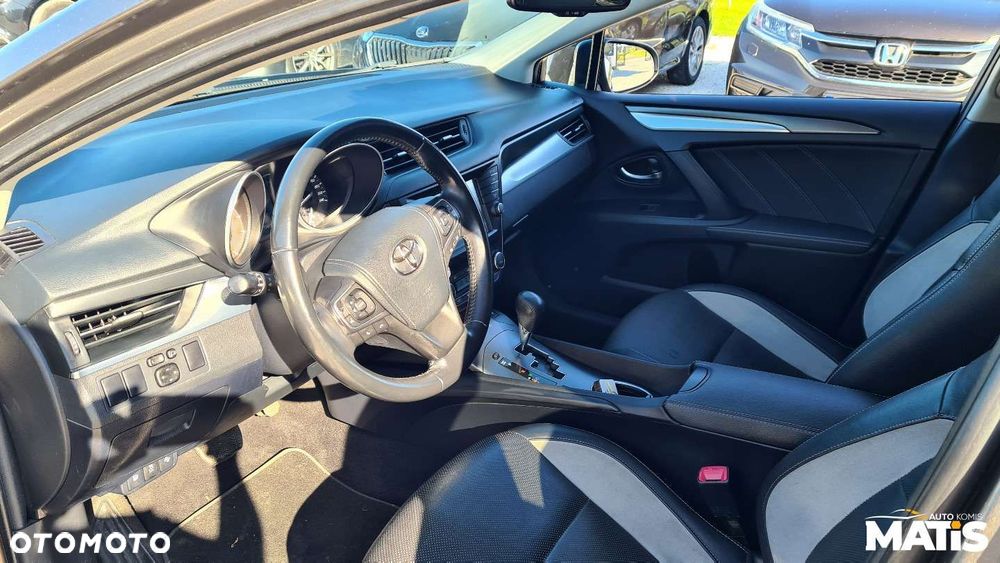 Toyota Avensis - 30