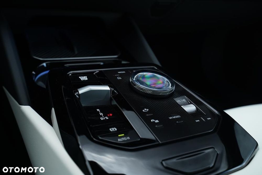 BMW Seria 5 520d xDrive mHEV M Sport - 14