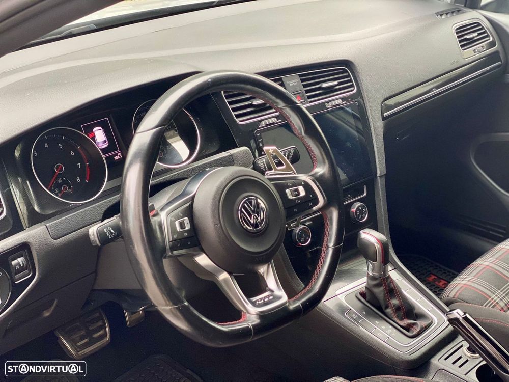 VW Golf 2.0 TSi GTi DSG - 22