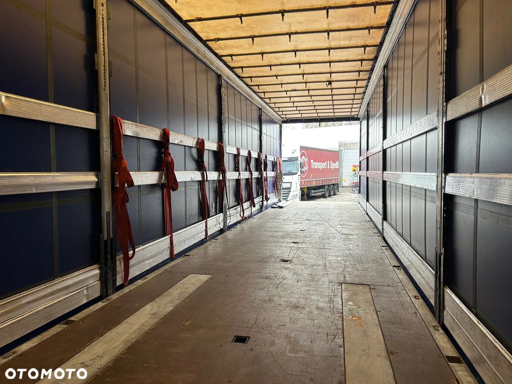 Schmitz Cargobull FIRANKA PODNOSZONY DACH NOWE PLANDEKI / 657 841 KM PRZEBIEGU / BARDZO ŁADNE OPONY / Z PEŁNYM WYPOSAŻENIEM DO ZAŁADUNKU / UCHWYTY PROMOWE / DOSTĘPNE 20 SZTUK KOLORY SREBRNY - NIEBIESKI - CZERWONY !! - 40