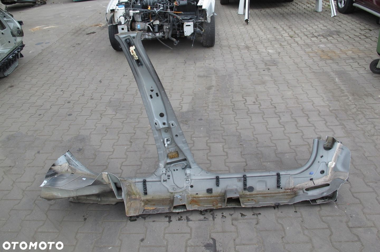 RENAULT CLIO IV 4 SŁUPEK PRÓG LEWY 5D HB TEGNE RS GT - 7