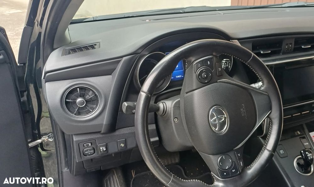 Toyota Auris - 6